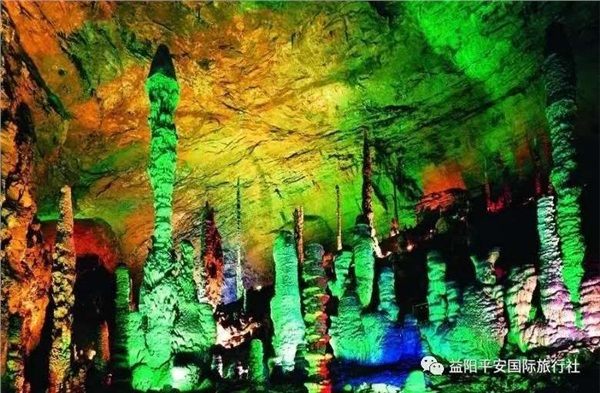 　張家界大峽谷、玻璃橋、黃龍洞品質純玩兩日游c2