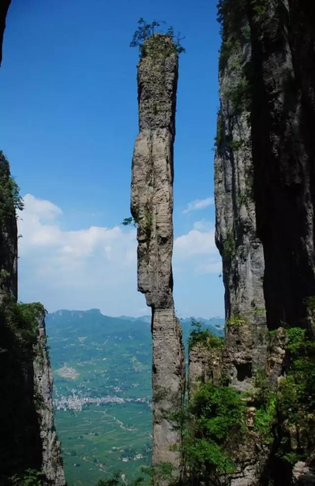 恩施大峽谷、土司城、石門河、女兒城、土家歌舞表演、汽車三日游