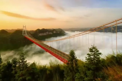 鳳凰古城、晚會(huì)、矮寨大橋、魔鬼玻璃棧道、墨戎苗寨汽車兩日游 鳳凰古城、晚會(huì)、矮寨大橋、魔鬼玻璃棧道、墨戎苗寨汽車兩日游